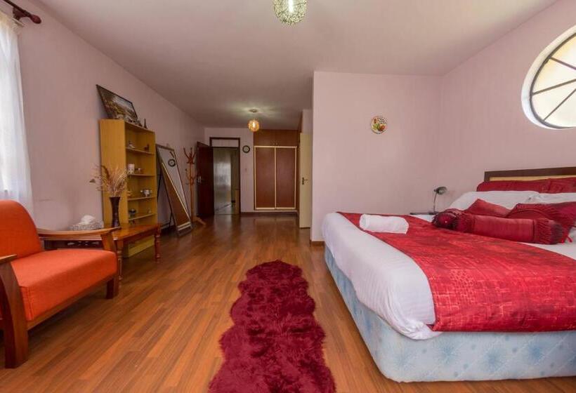 اتاق لوکس, Takdiri Home