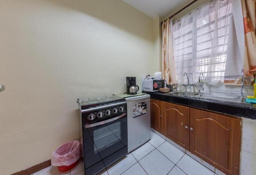 استودیو استاندارد با بالکن, Takdiri Home