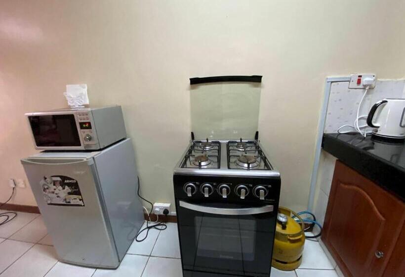 استودیو استاندارد با بالکن, Takdiri Home