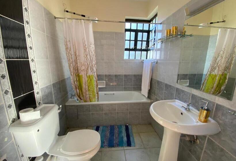 اتاق لوکس, Takdiri Home