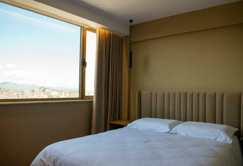 キングサイズベッドのスタンダードルーム, Bocca Hotel Korce