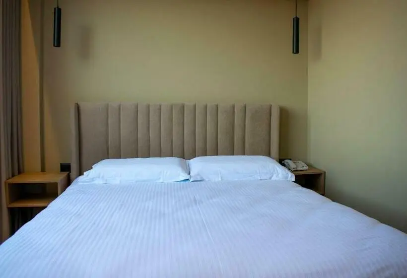 キングサイズベッドのスタンダードルーム, Bocca Hotel Korce