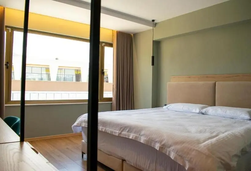 キングサイズベッドのスーペリアルーム, Bocca Hotel Korce