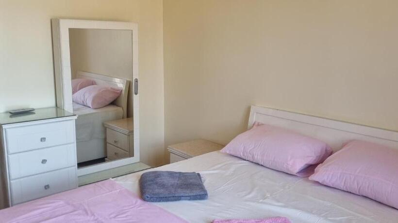 آپارتمان 2 خوابه, Dream Island