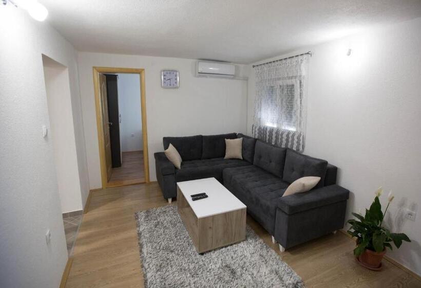 Suite with Terrace, Apartman Miloš