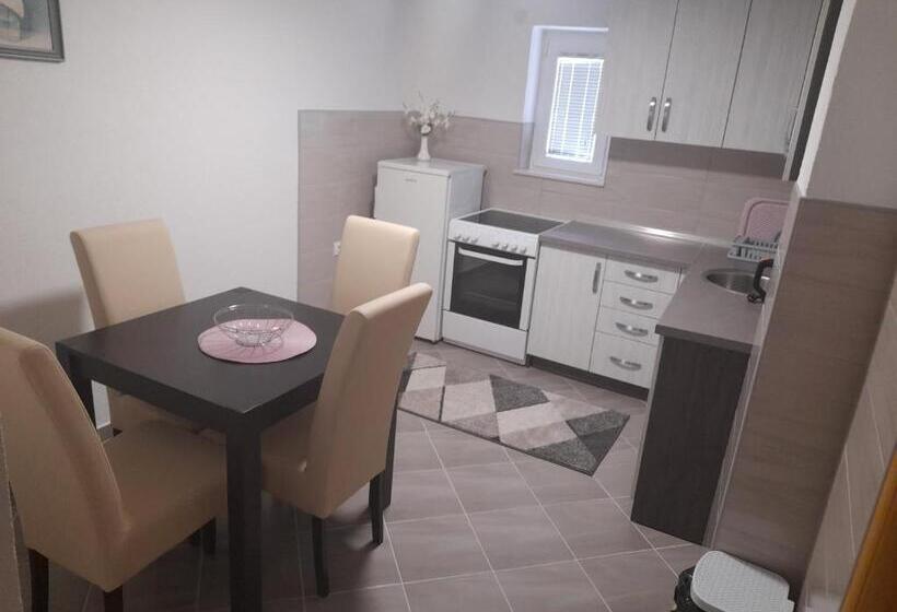 Suite with Terrace, Apartman Miloš