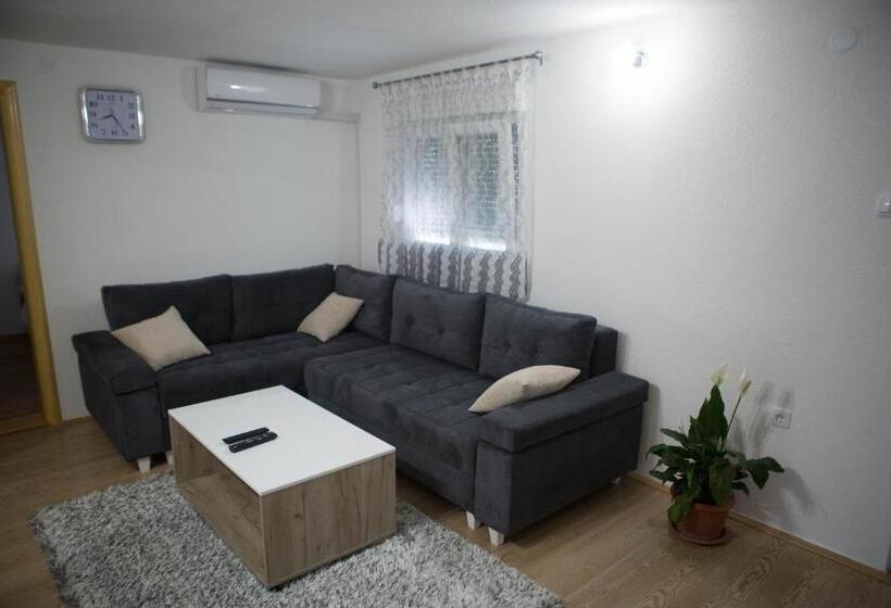 Suite with Terrace, Apartman Miloš