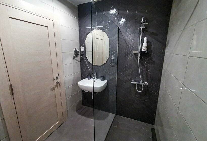 اتاق لوکس, K43 Rooms