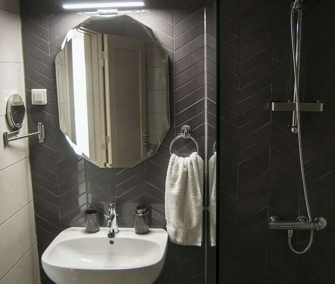 اتاق لوکس, K43 Rooms