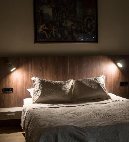 اتاق لوکس, K43 Rooms