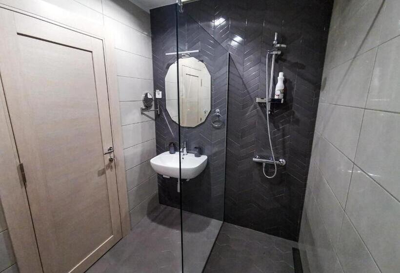 اتاق لوکس, K43 Rooms