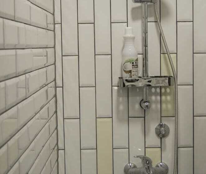 اتاق استاندارد با سرویس بهداشتی مشترک, K43 Rooms