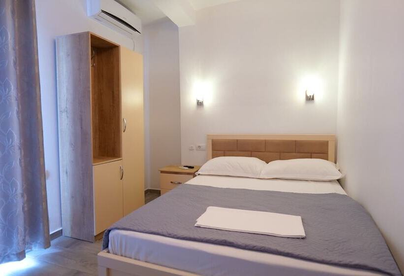 آپارتمان 1 خوابه, Villa Adrian