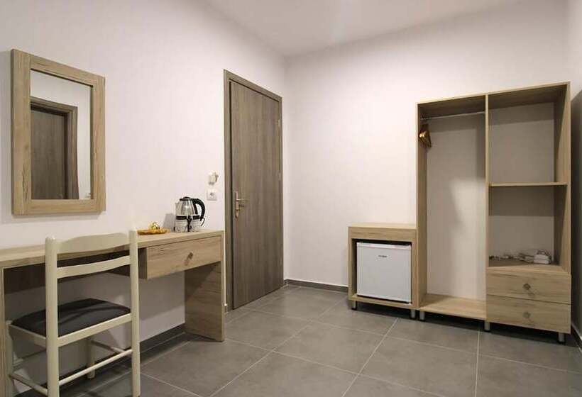 سوییت, Villa Adrian