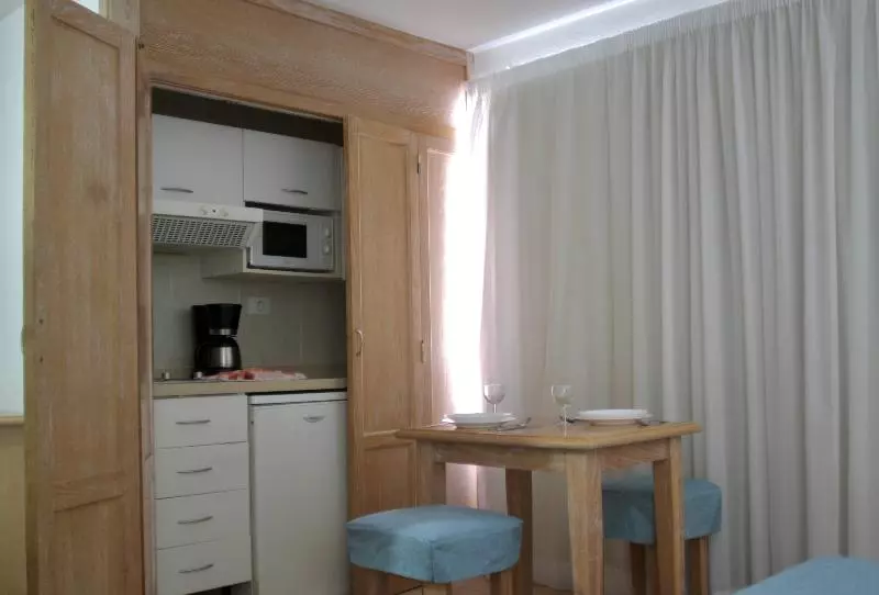 استودیوی استاندارد, Apartamentos Park Plaza