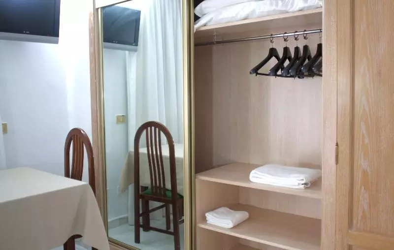 استودیوی استاندارد, Apartamentos Park Plaza