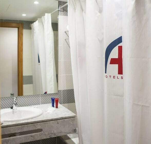 غرفة قياسية, Alexandre Hotel Troya