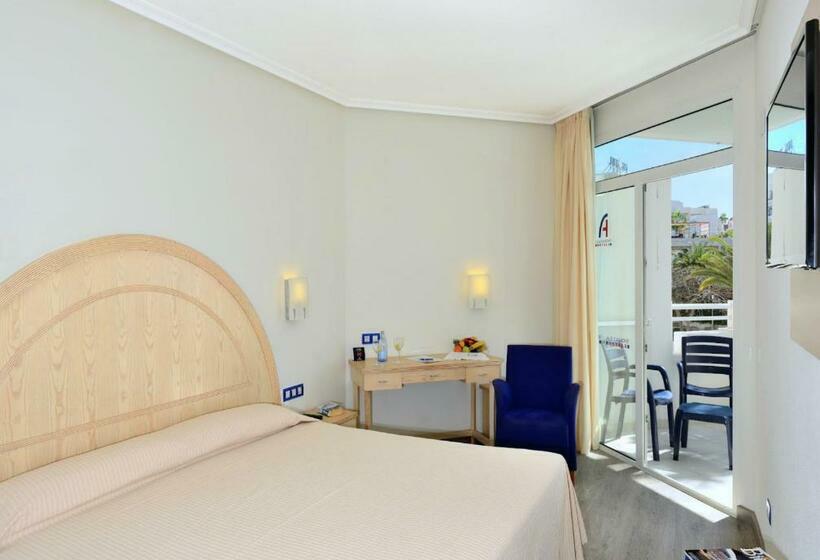 غرفة عائلية, Alexandre Hotel Troya