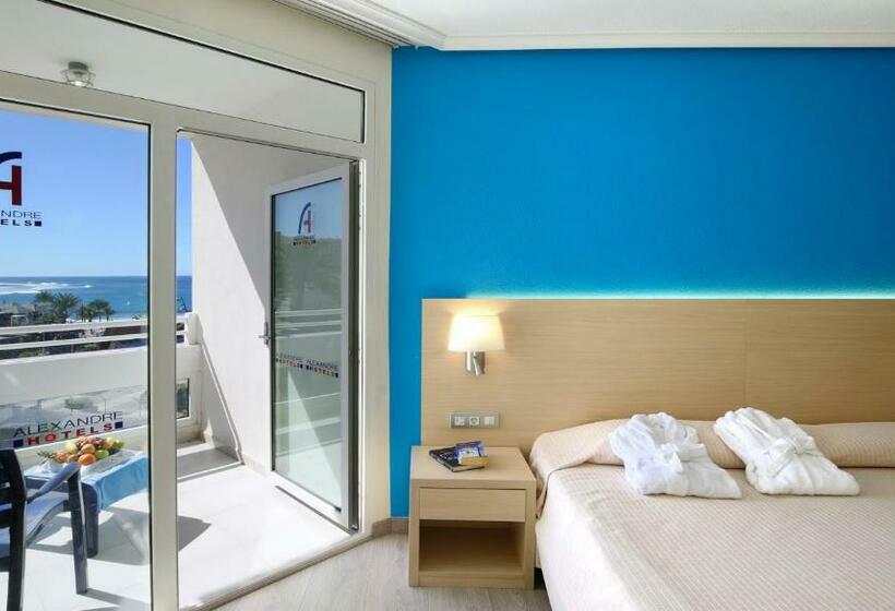 جناح جونيور مطلّ علي البحر, Alexandre Hotel Troya