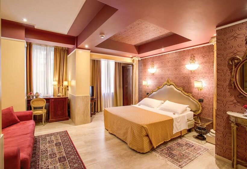 اتاق استاندارد سه نفره, Aurelius Art Gallery