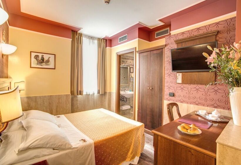 اتاق عادی, Aurelius Art Gallery