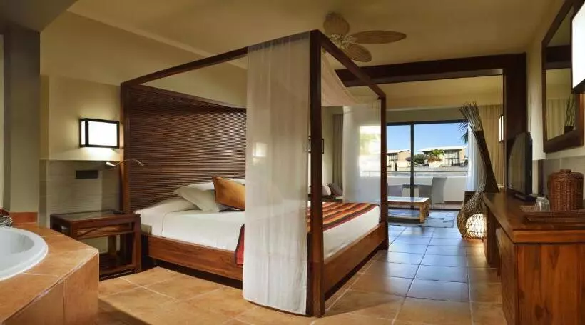 سوییت جونیور لوکس, Catalonia Royal Bavaro - All Inclusive - Adults Only