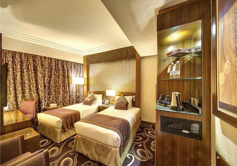 スタンダードルーム, Elaf Kinda