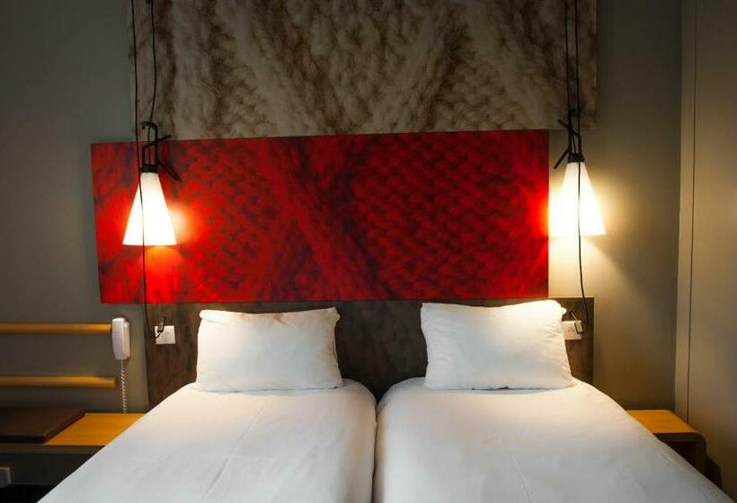 Номер Стандарт, Ibis Paris La Defense Courbevoie