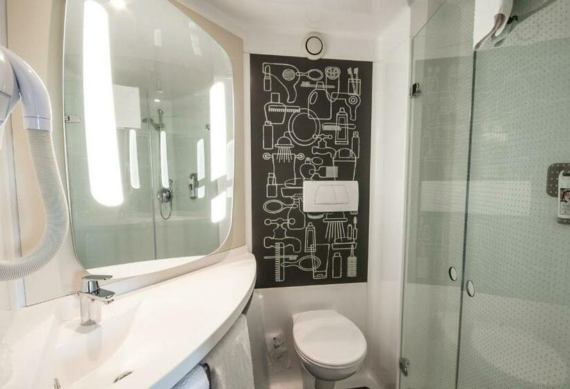 Номер Стандарт, Ibis Paris La Defense Courbevoie