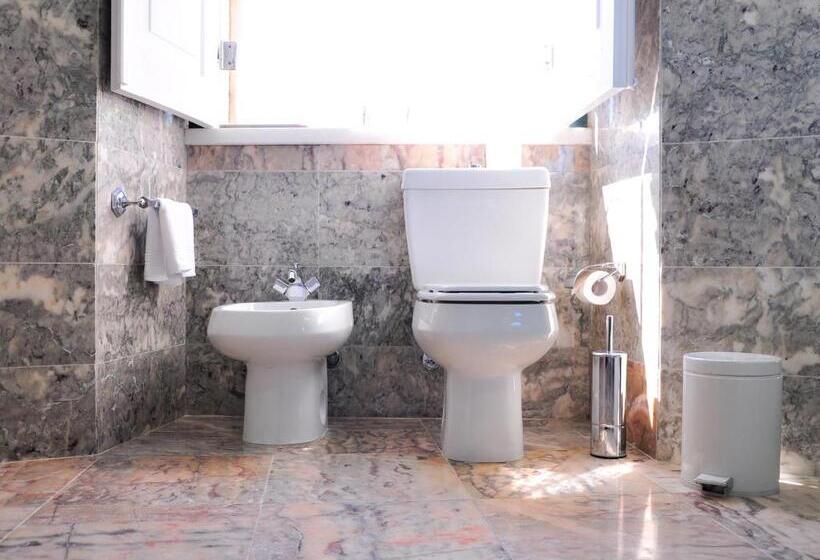 Люкс Классика, Pousada Castelo De Alvito