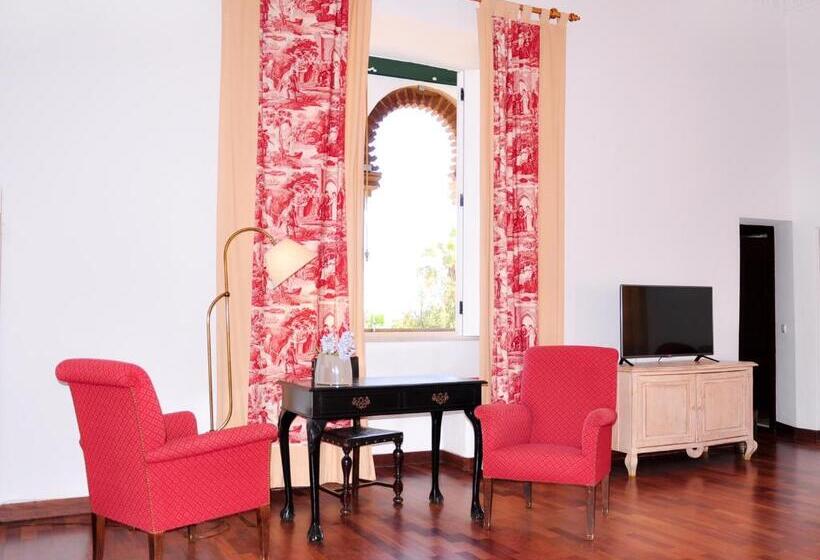 Люкс Классика, Pousada Castelo De Alvito