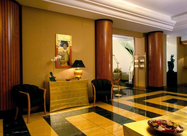 اتاق کلاسیک سه تخته, Ramada By Wyndham Naples