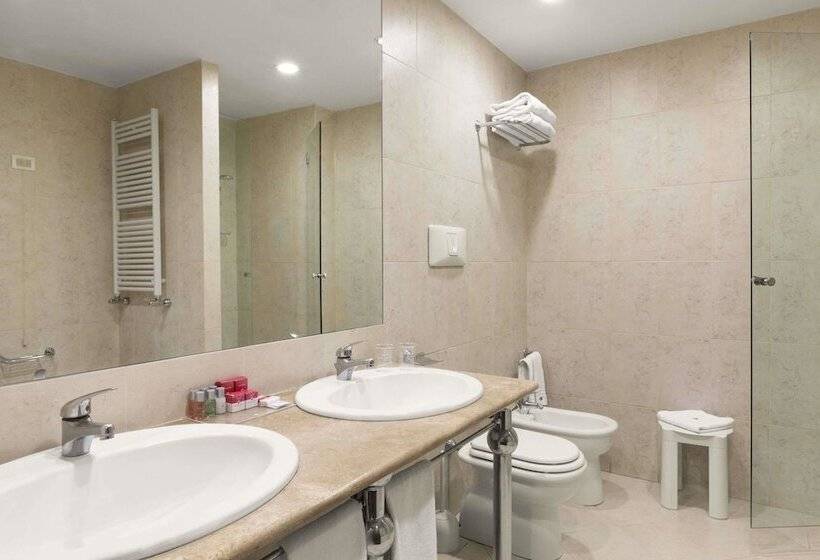 اتاق سوپریور, Ramada By Wyndham Naples