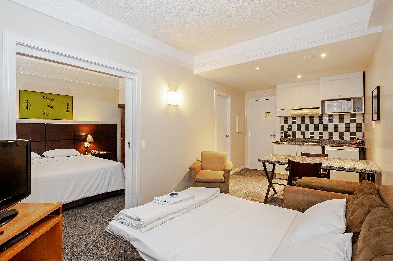 جناح, Slaviero Curitiba Shopping