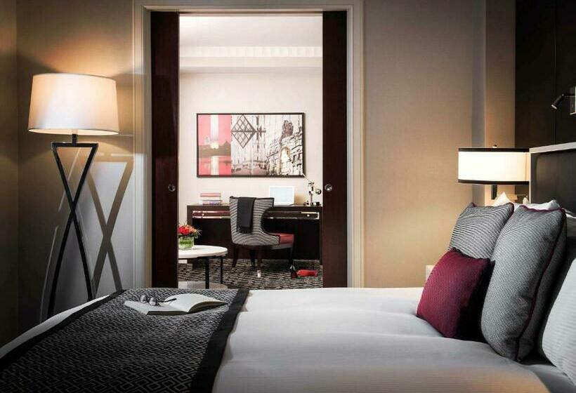 주니어 스위트 킹사이즈 침대, Sofitel Lafayette Square Washington Dc