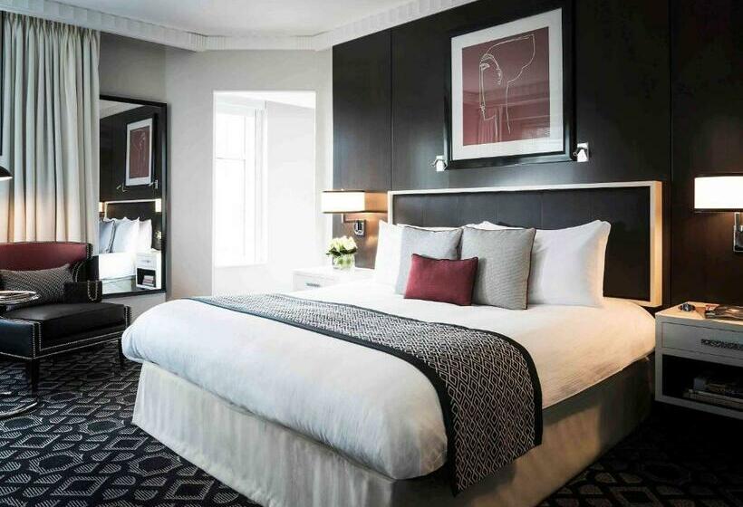 חדר דחוקס עם מיטת קינג, Sofitel Lafayette Square Washington Dc