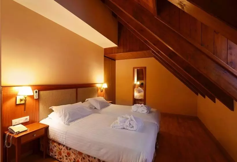اتاق خانوادگی, Spa Acevi Val D’aran