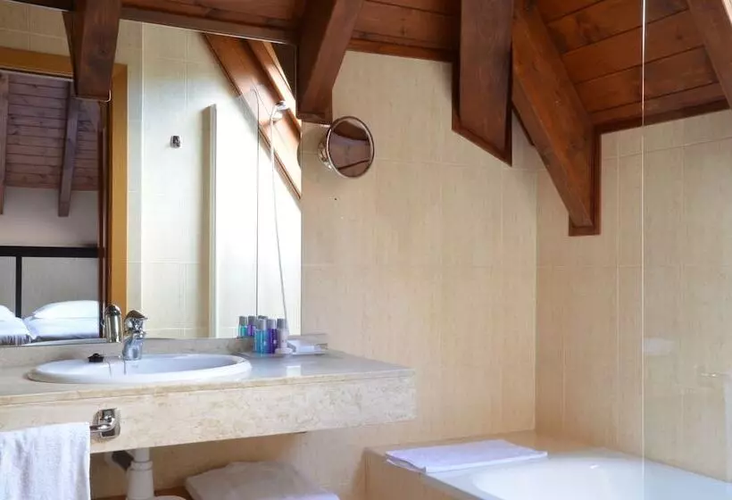 اتاق خانوادگی, Spa Acevi Val D’aran