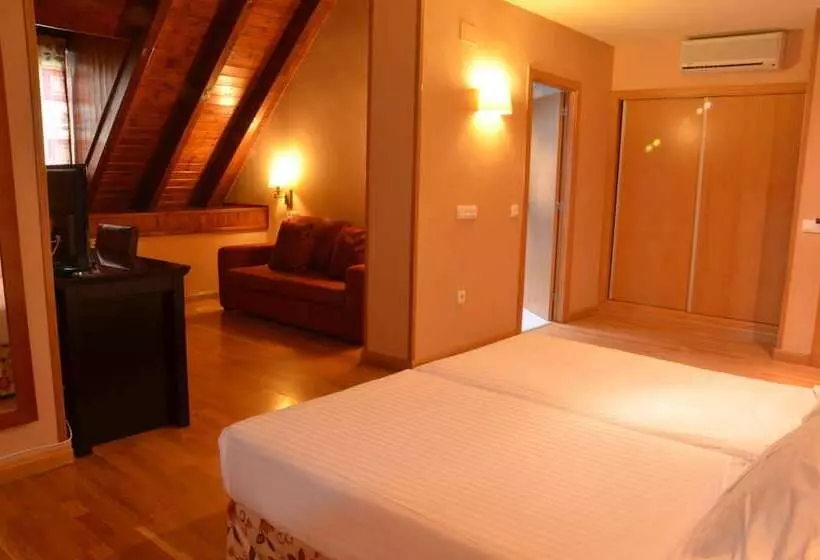 اتاق خانوادگی, Spa Acevi Val D’aran