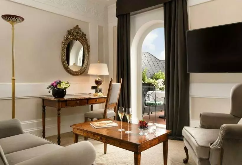 テラス付スイート, Splendide Royal   The Leading Hotels Of The World