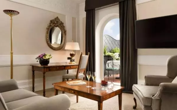 テラス付スイート, Splendide Royal   The Leading Hotels Of The World