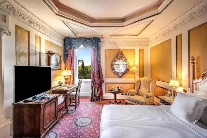 デラックススイート, Splendide Royal   The Leading Hotels Of The World