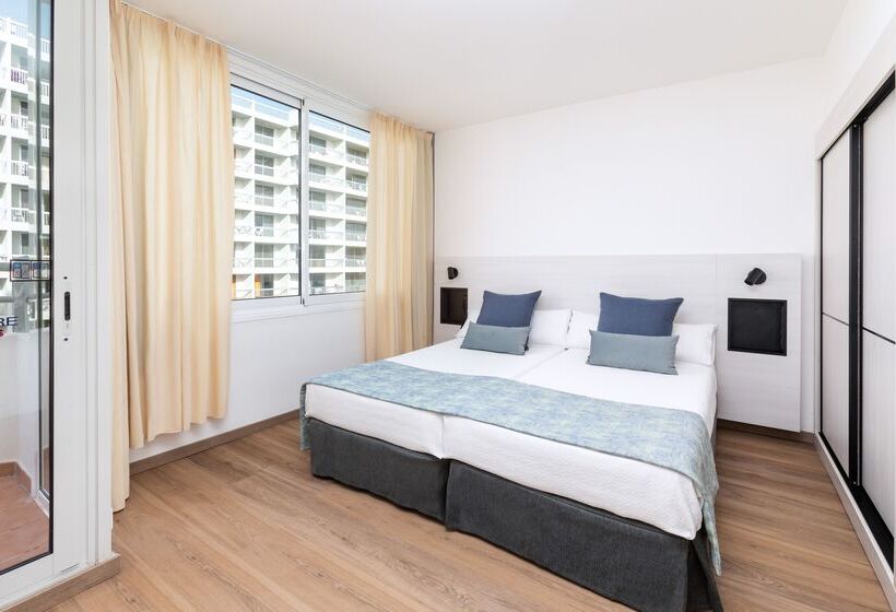 غرفة عائلية, Alexandre Hotel Troya