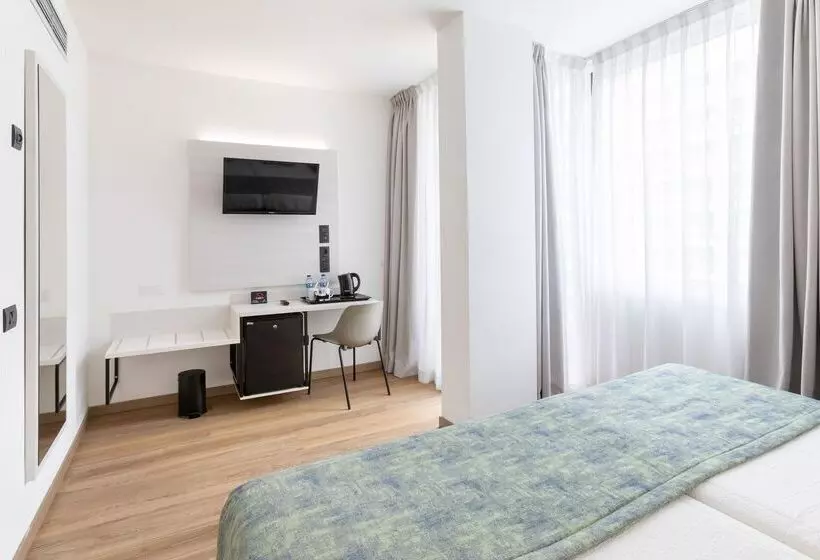 ファミリールーム, Alexandre Hotel Troya