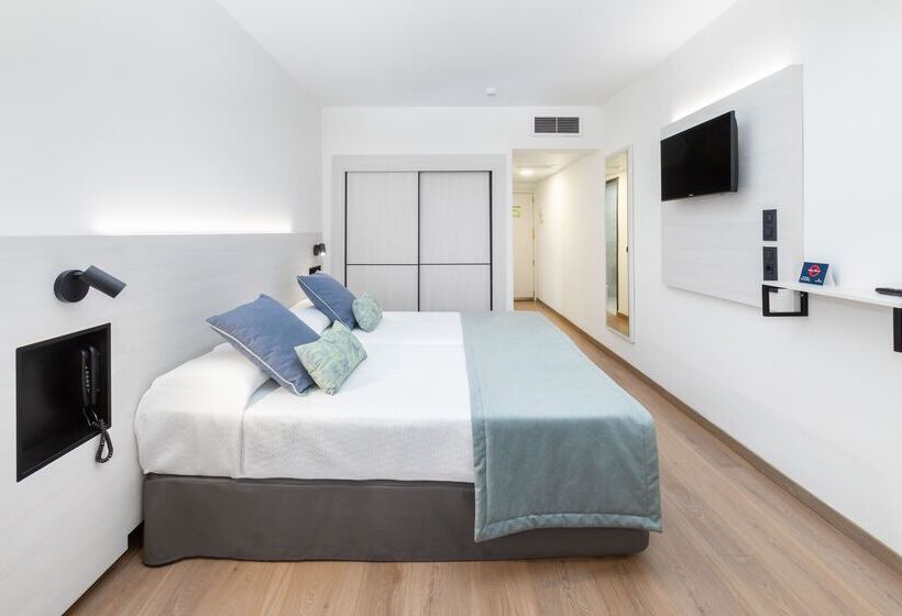 غرفة قياسية, Alexandre Hotel Troya