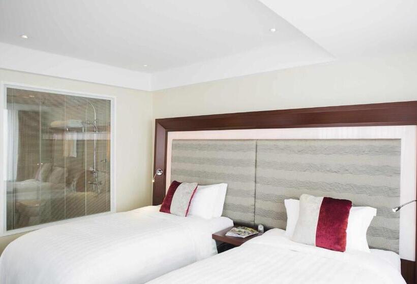 اتاق سوپریور, Novotel Atlantis Shanghai   Breakfast In The Clouds With River View In The Revolving Restaurant