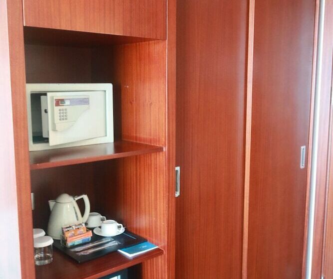 اتاق سوپریور, Novotel Atlantis Shanghai   Breakfast In The Clouds With River View In The Revolving Restaurant