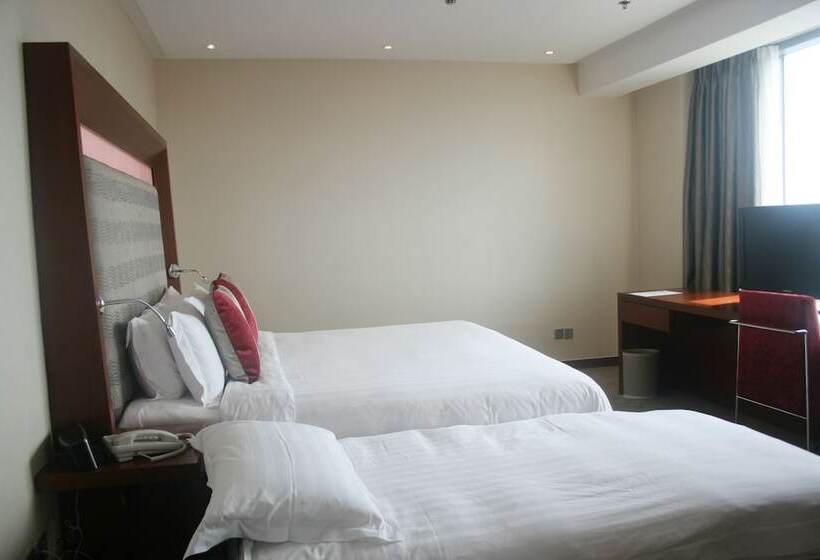 اتاق استاندارد, Novotel Atlantis Shanghai   Breakfast In The Clouds With River View In The Revolving Restaurant