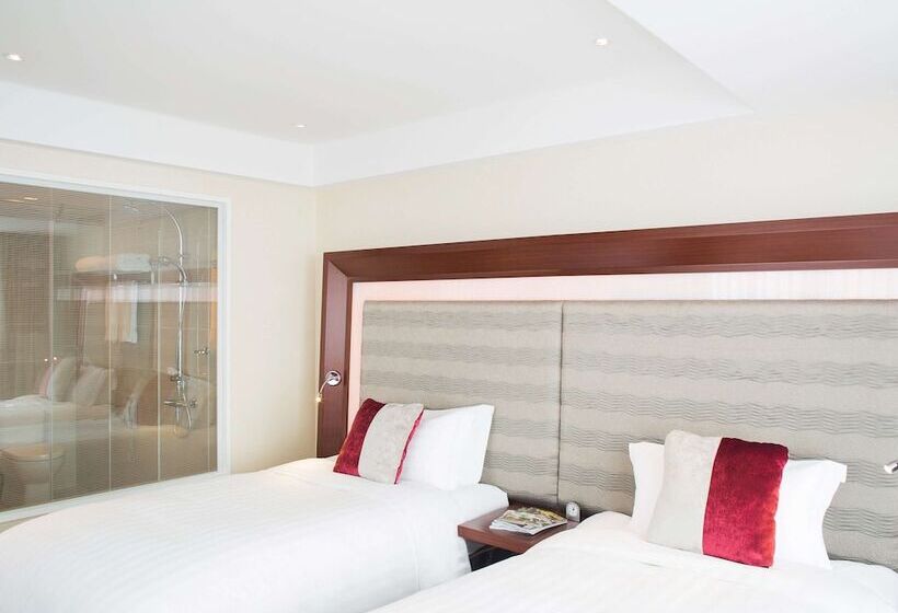 اتاق سوپریور, Novotel Atlantis Shanghai   Breakfast In The Clouds With River View In The Revolving Restaurant