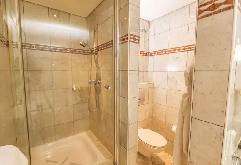 اتاق استاندارد, Ogeyi Place Hotels Port Harcourt